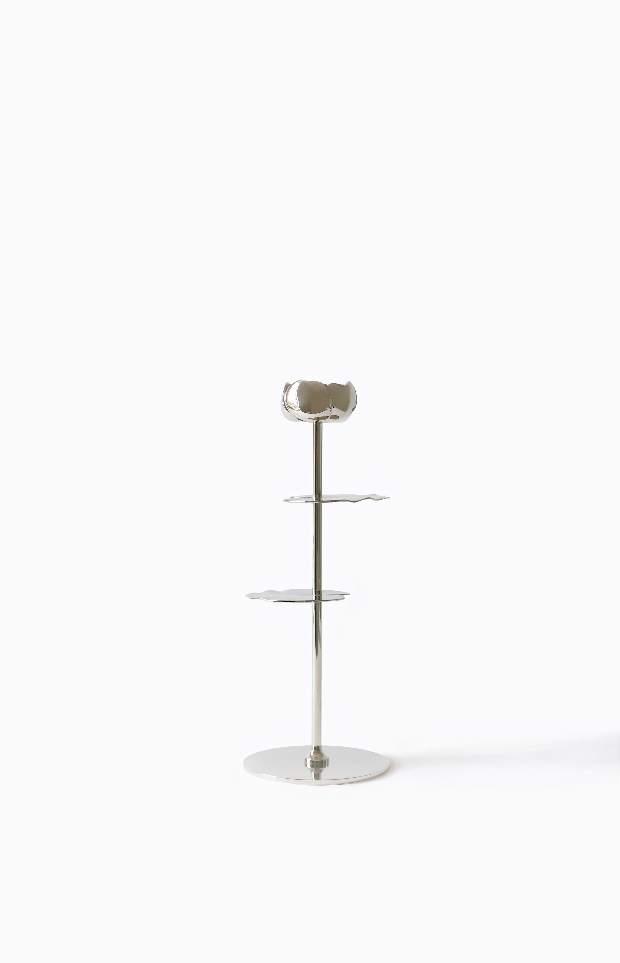 Ninfea Alta Ljusstake 30 cm Förnicklad Mässing