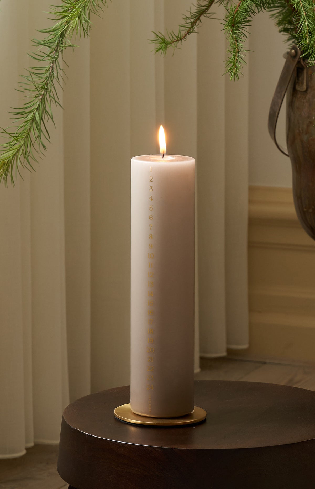 Kalenderljus 1–24 Linen Grey (22) 25 cm